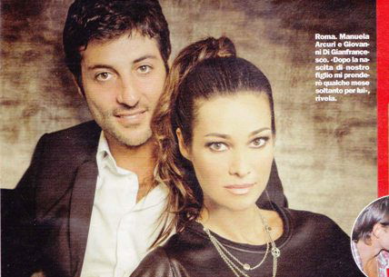 Manuela Arcuri: “Aspetto un figlio da Giovanni!” article-post