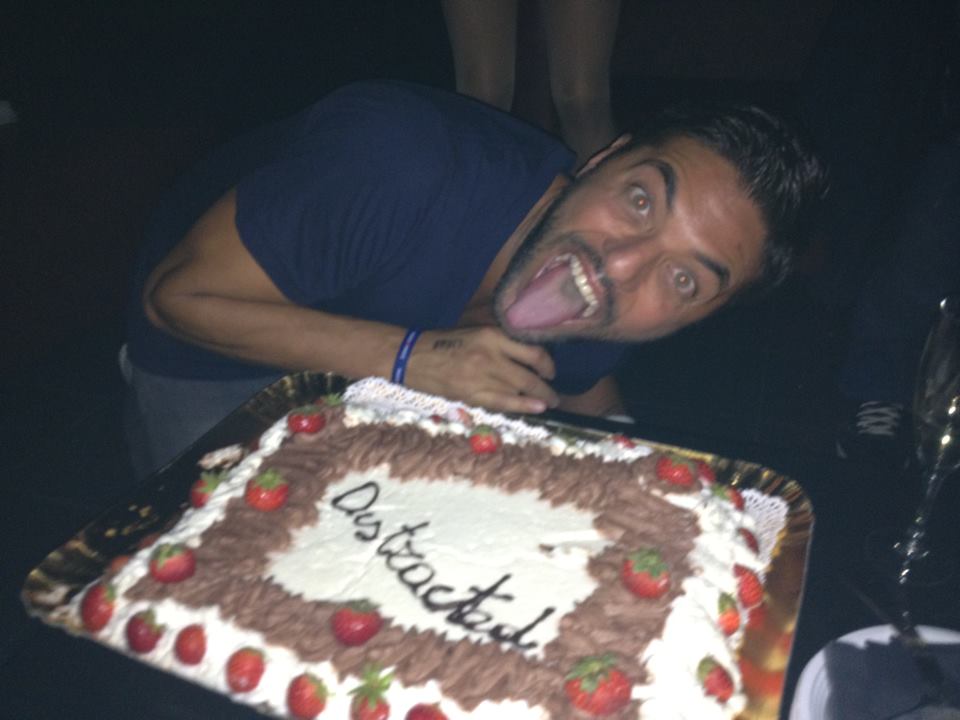 ‘Distracted’, Marco Meloni presenta all’Hollywood di Milano il suo nuovo singolo: foto e video article-post