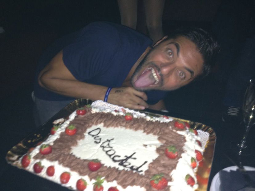 ‘Distracted’, Marco Meloni presenta all’Hollywood di Milano il suo nuovo singolo: foto e video preview