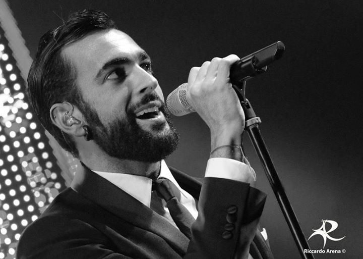Fattore M: spazio dedicato a Marco Mengoni. Diamo i “numeri” su #prontoacorrere e “L’essenziale Tour”, un disco ed un tour da record. Marco ai microfoni di Vincenzo Mollica al TG1. Ernesto Assante su “La Repubblica”. Lorella Cuccarini alla data romana de “L’essenziale Tour”. Mengoni ospite di Morandi sul palco dell’Arena di Verona? preview