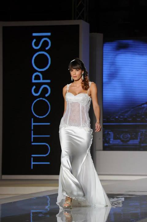 Claudia D’Agostino ieri in versione modella alla fiera ‘Tutto sposi’: foto article-post