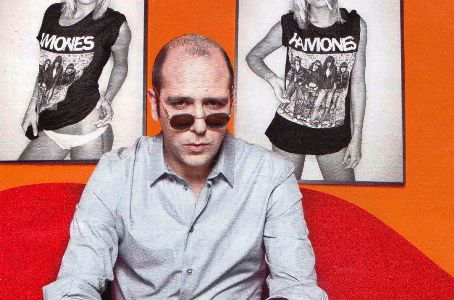 Checco Zalone: “Da oggi torno a fare il papà!” preview