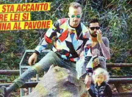 Francesco Facchinetti porta la sua piccola allo zoo, anche se la vera attrazione è lui!