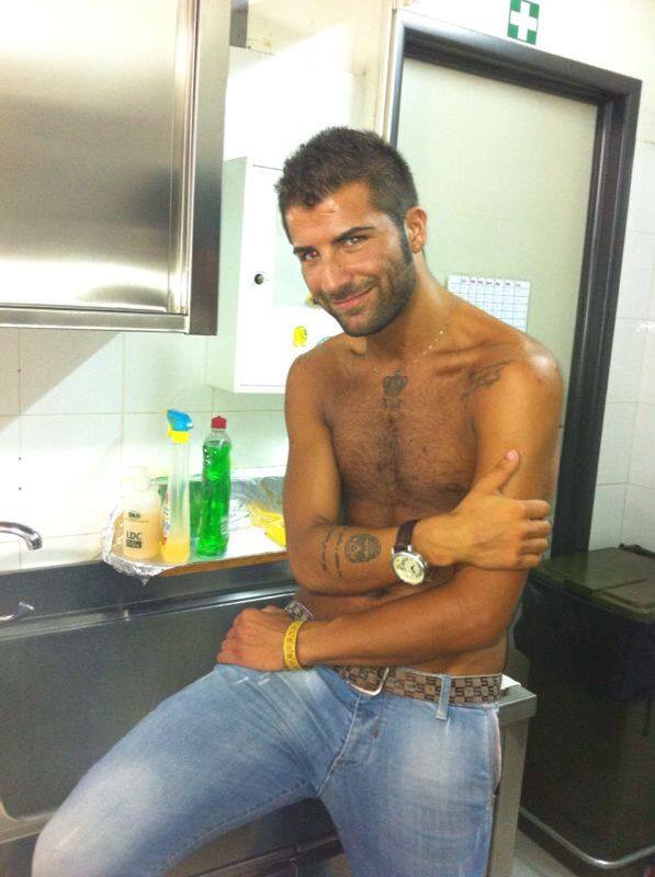 Paky Covelli, corteggiatore di Anna Munafò a ‘Uomini e Donne’: foto inedite preview