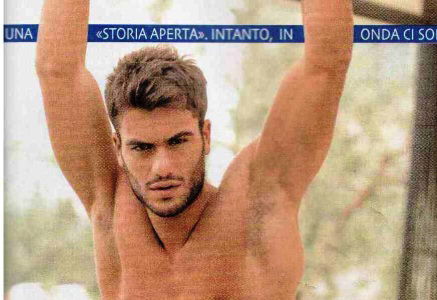 I velini di Striscia Pierpaolo Pretelli e Elia Fongaro: “Federica Nargi, Angelina Jolie, approcci gay, mamma, nonna e… lacrime” preview