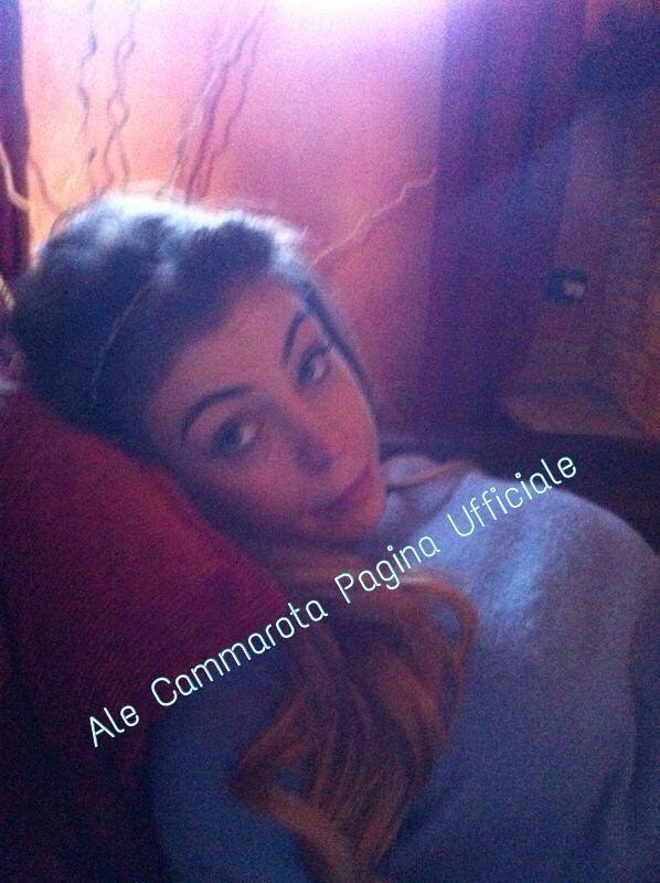 Alessia Cammarota e la torta a sorpresa delle fans: foto preview