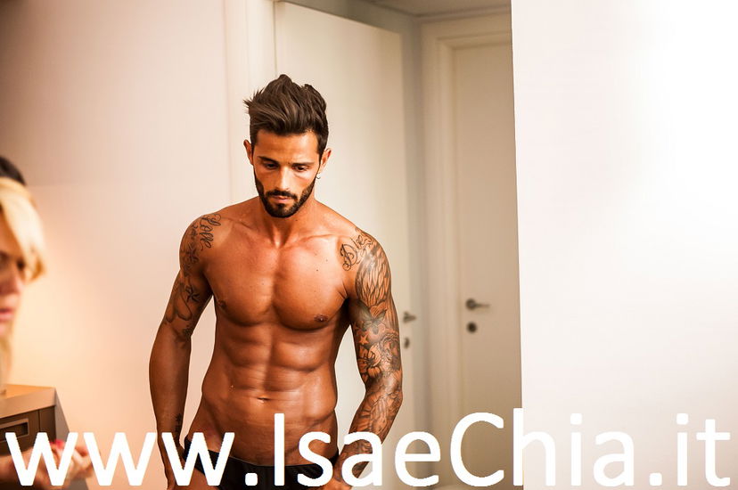 Alessio Lo Passo nel backstage del calendario HellBoys 2014: foto e video preview