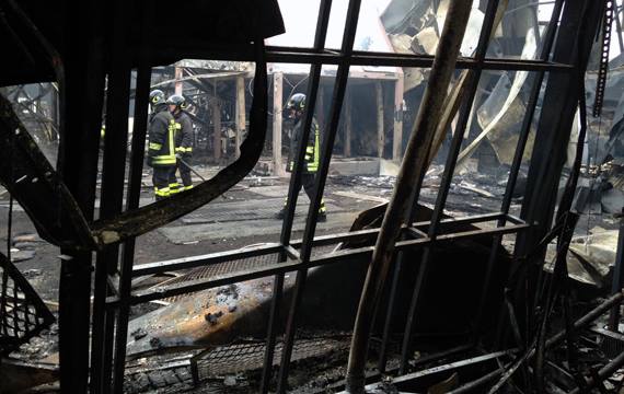 Un incendio distrugge la casa del ‘Grande Fratello’: a rischio la tredicesima edizione del reality preview