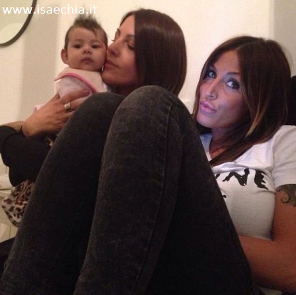 Eliana Michelazzo con Guendalina Tavassi e la piccola Chloe: foto article-post
