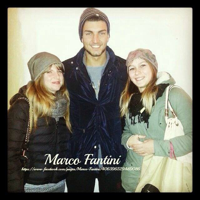 Alcune fan incontrano Marco Fantini: foto preview