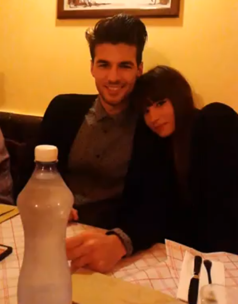 Andrea Offredi e Claudia D’Agostino insieme al raduno con i fan: le foto article-post