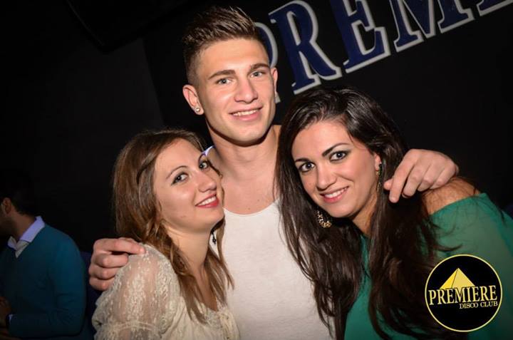 Salvatore Di Carlo, corteggiatore di Anna Munafò, in discoteca: foto article-post