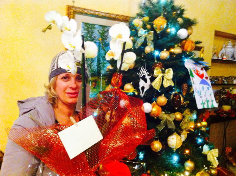 Tina Cipollari augura buone feste ai suoi sostenitori: foto preview