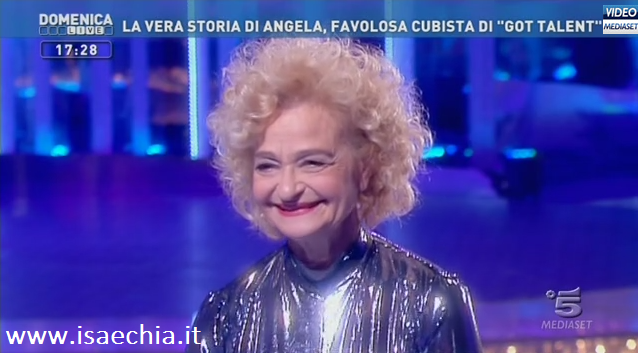La favolosa cubista Angela Troina ospite a ‘Domenica Live’: il video