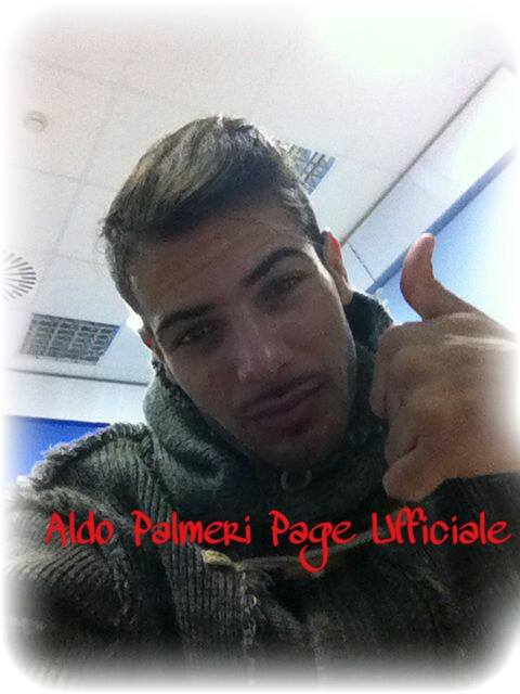 Aldo Palmeri invia al suo fanclub una foto come ringraziamento… preview