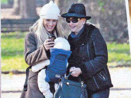 Michelle Hunziker, Martina Stella e Cristina Parodi: Cuore di mamma / Michelle e Tomaso Trussardi: che luna di miele (anticipata!) preview