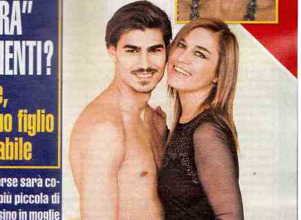 Lory Del Santo: “Cara suocera, ma di che ti lamenti? Fatti da parte, sto trasformando tuo figlio in un lolito invidiabile!” preview