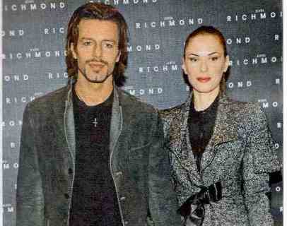 Francesco Testi alla sfilata con la fidanzata article-post