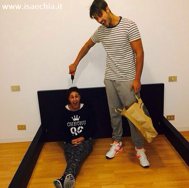 Francesco Monte e Cecilia Rodriguez alle prese con il bricolage: le foto preview