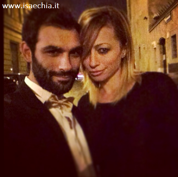 Irene Capuano su Instagram: ‘Dieci anni fa il mio primo bacio con Francesco Arca’