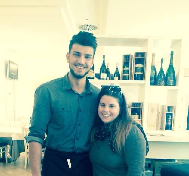 Marco Fantini, una fan va a pranzo nel ristorante in cui lavora il corteggiatore: foto e resoconto preview