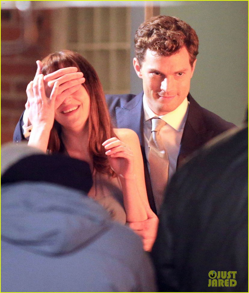 ’50 sfumature di Grigio’: tutte le ultime foto dal set del film preview