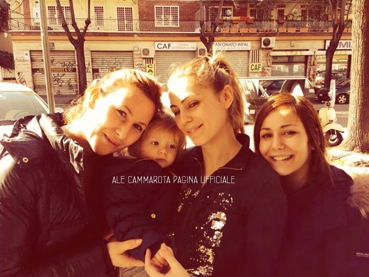 Alessia Cammarota: nuove foto con le fan article-post