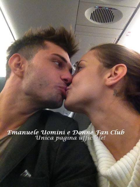 Anna Munafò ed Emanuele Trimarchi su Facebook si scambiano gli auguri per il loro mesiversario