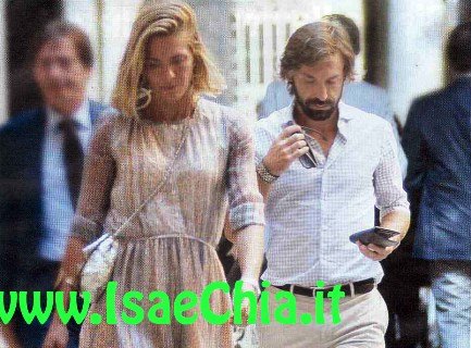 Andrea Pirlo dà un calcio al matrimonio per Valentina Baldini