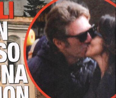 Sabrina Ferilli: per Flavio Cattaneo un bacio a spasso per Roma e una battuta: “Non cerco nessun marito!” article-post
