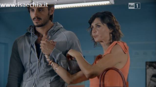 Francesco Monte nella puntata di ‘Don Matteo’ andata in onda stasera: foto e video article-post