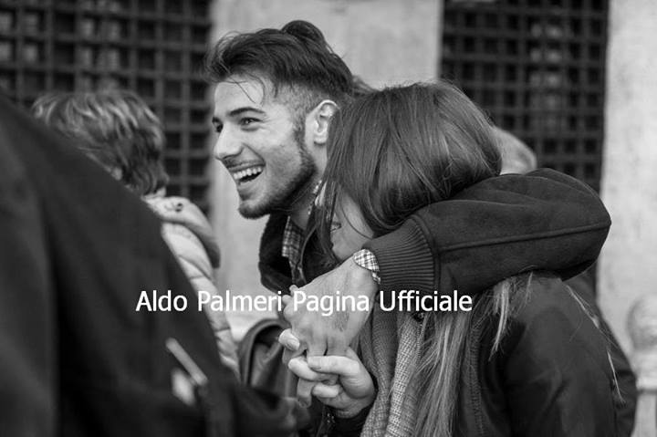 Alessia Cammarota: alcune fan la vanno a trovare sul posto di lavoro. E la foto con Aldo Palmeri che fa sognare i fan… article-post
