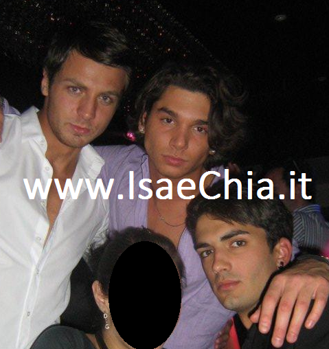 Andrea Cerioli, da ‘Uomini e Donne’ al ‘Grande Fratello 13’: le foto con l’amico Andrea Angelini preview