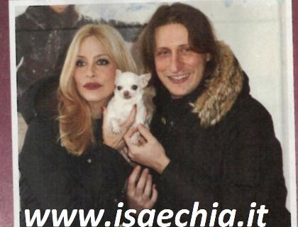 Stefania Orlando: “La mia chihuahua Jaqueline mi è morta tra le braccia. Era la figlia che non ho avuto!” preview