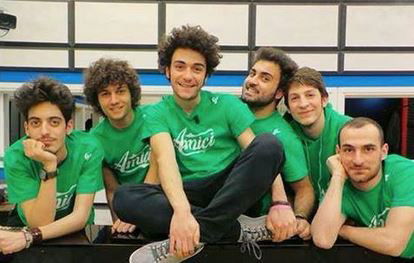 ‘Amici 13’, eliminato il brano de ‘I Carboidrati’: era un plagio. Ma pare non ci sia il rischio di espulsione per la band article-post