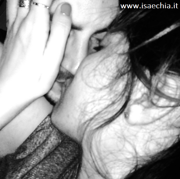 Teresanna Pugliese ha un nuovo fidanzato? Ecco la foto che ha fatto impazzire i fan article-post