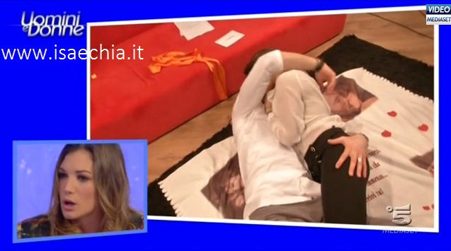 ‘Uomini e Donne’: l’opinione di Isa sulla puntata di oggi del Trono blu article-post