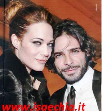 Laura Chiatti: “Con Marco Bocci vivo un amore sincero”. / Metter su casa? Meglio l’albergo!” preview