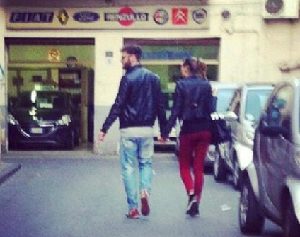 Tommaso Scala e Flavia Fiadone avvistati a Torre Del Greco: le foto article-post