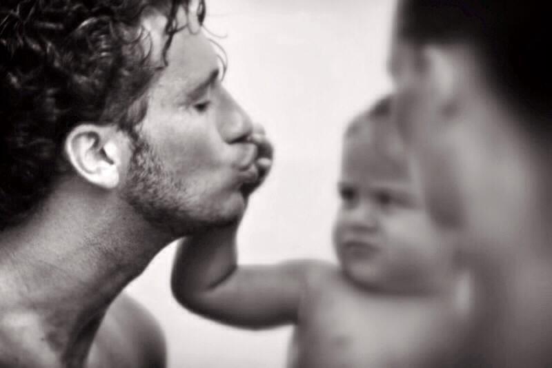 Pietro Titone e Ilaria Natali: le foto inedite con la piccola Camilla preview