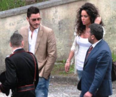 Mario Balotelli da oggi papà: vede Raffaella Fico e la figlia Pia in aula, ma si porta in hotel Fanny Neguesha article-post