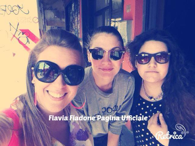 Flavia Fiadone: delle fan la incontrano a Milano (foto) preview