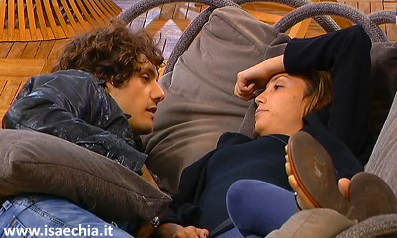 Chicca Rocco e Giovanni Masiero: un aereo vola su Cinecittà per il primo mese insieme e allontana la crisi? article-post