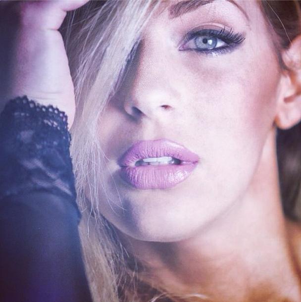 Giulia Calcaterra sexy su Instagram: in arrivo il blog dell’ex Velina di ‘Striscia la Notizia’ article-post