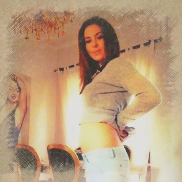 Micol Olivieri, mamma a vent’anni: foto e video preview