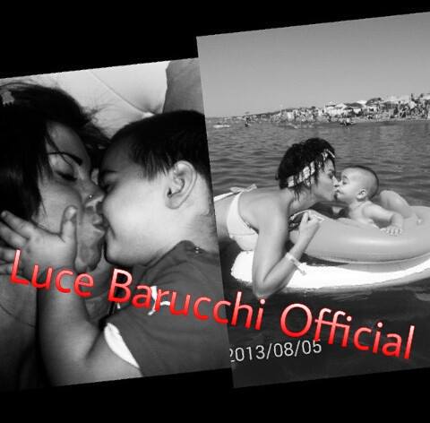 Luce Barucchi: le foto con il figlio ed altre immagini inedite della corteggiatrice di Luca Viganò preview