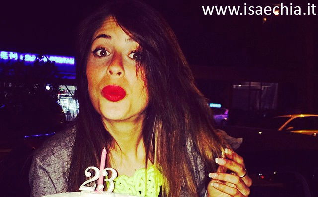 Noemi Ceccacci: auguri alla corteggiatrice di Marco Fantini che ha spento 23 candeline! (foto) article-post