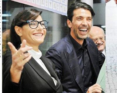 Pochi giorni fa Ilaria D’Amico dava del lei a Gigi Buffon in tv. Poi…