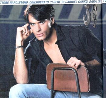 Massimiliano Morra: “Io, single con una top in testa e una fan nel bagagliaio!” article-post