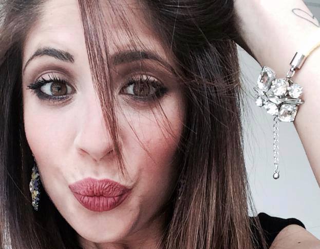 Noemi Ceccacci pubblica una foto con il braccialetto regalatole da Marco Fantini? article-post